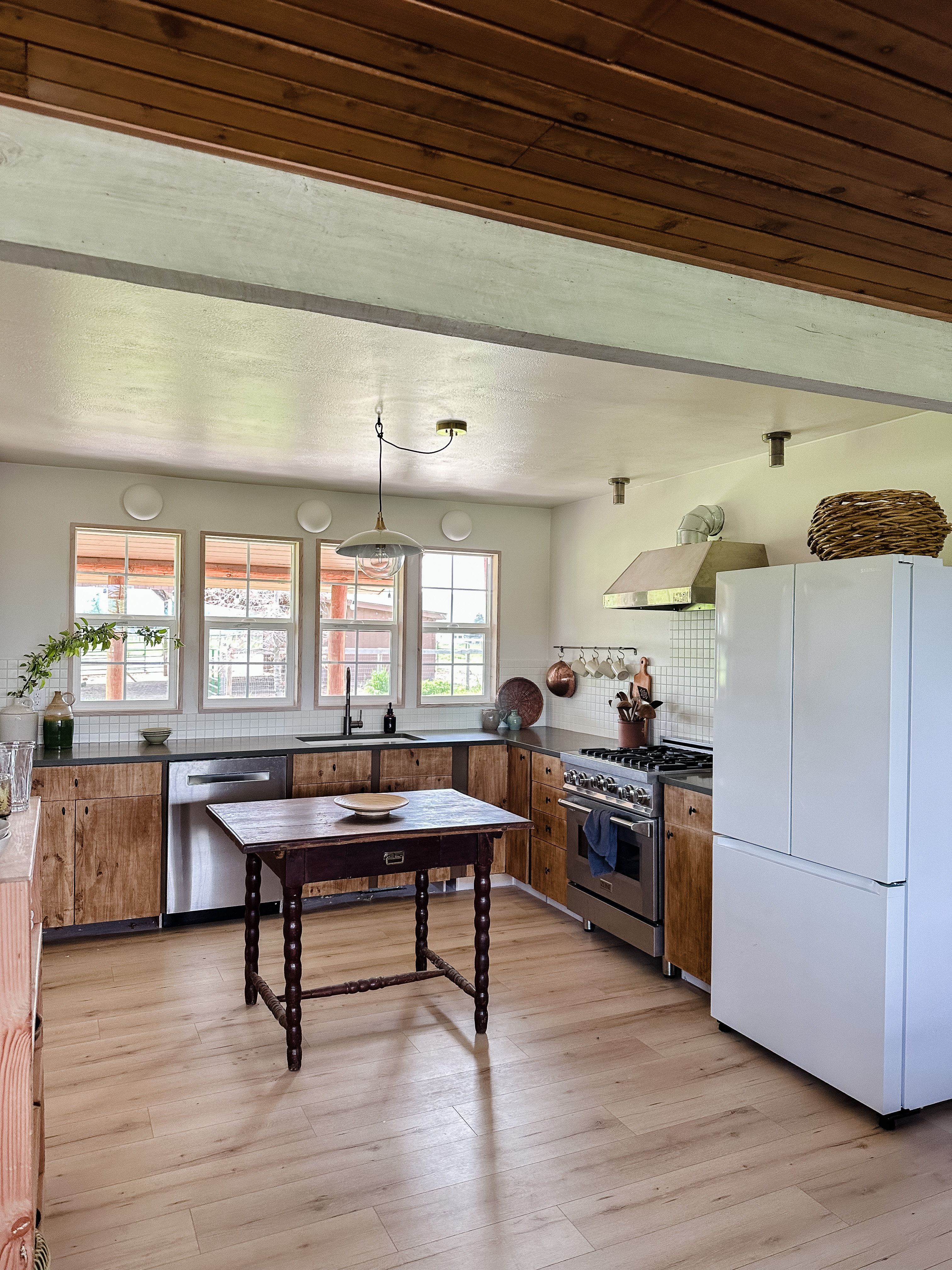 Kitchen photo 1